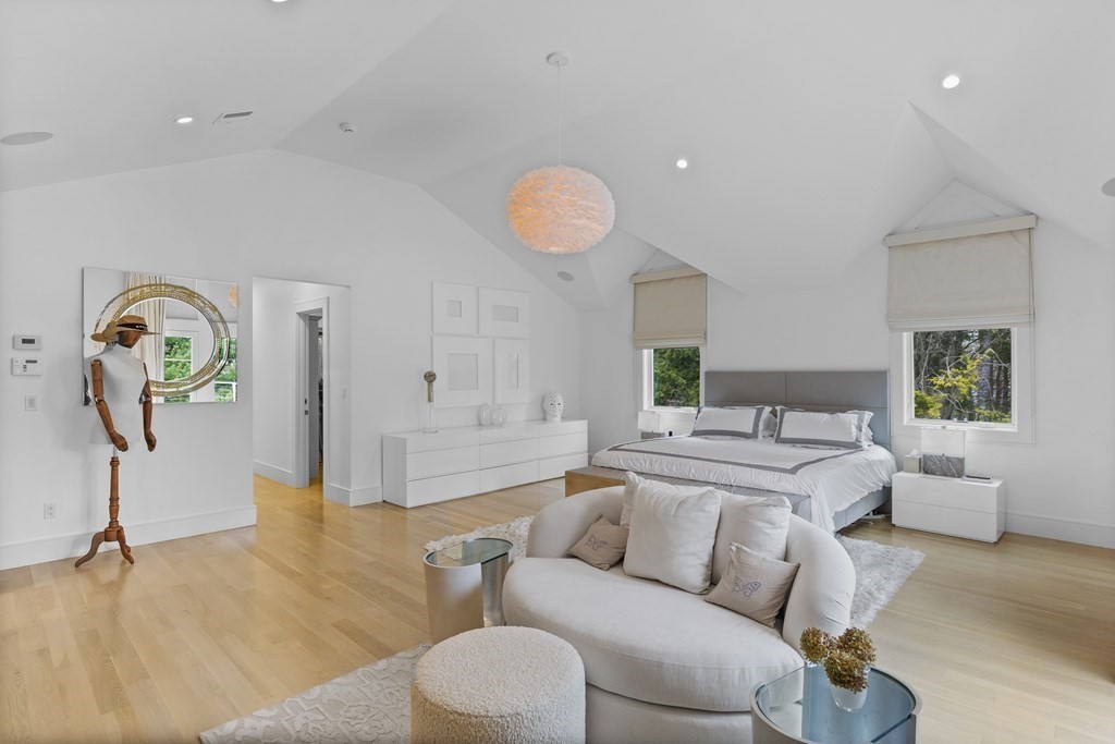 4 Dewing Path Wellesley, MA 02482 - Photo 24 of 41 a living room with furniture