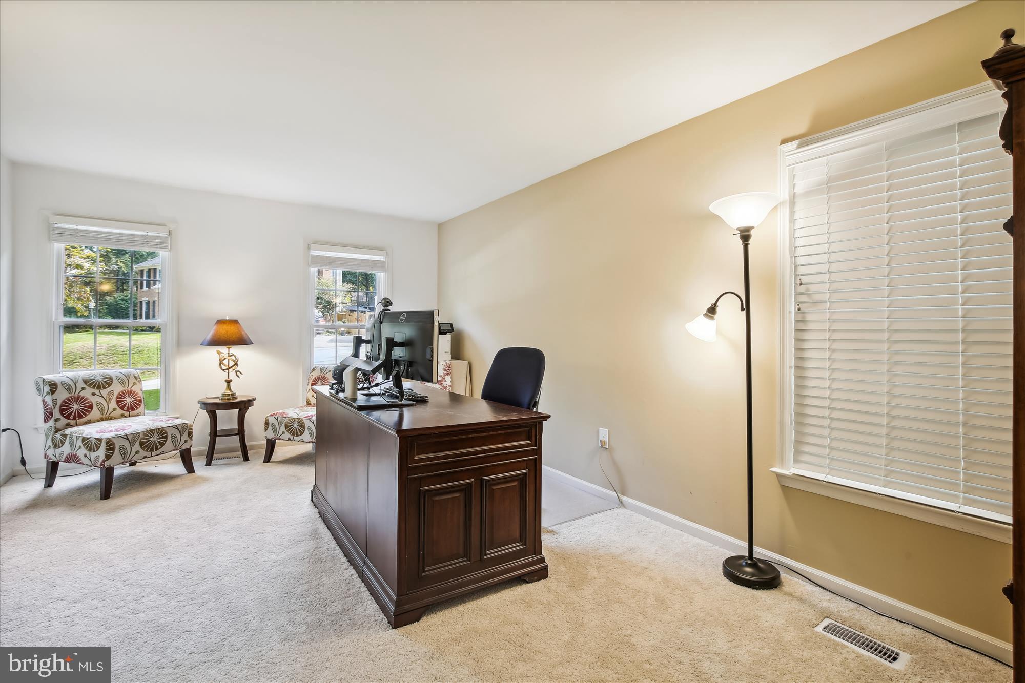 9207 Mac Swain Place Springfield, VA 22153 - Photo 26 of 87 Living Room