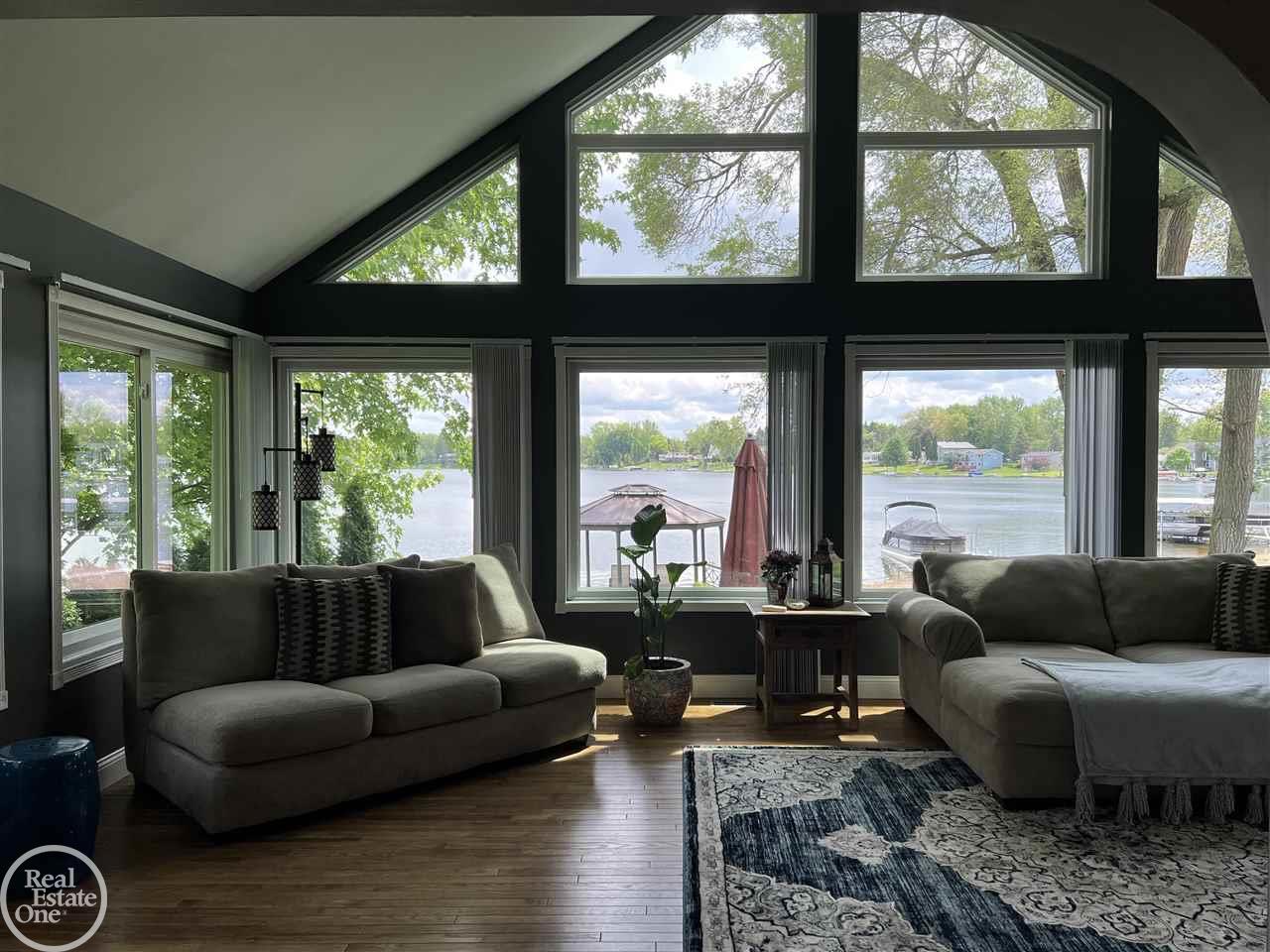 2629 Rubbins Road Howell, MI 48843 - Photo 9 of 63 50075302-8.JPG
