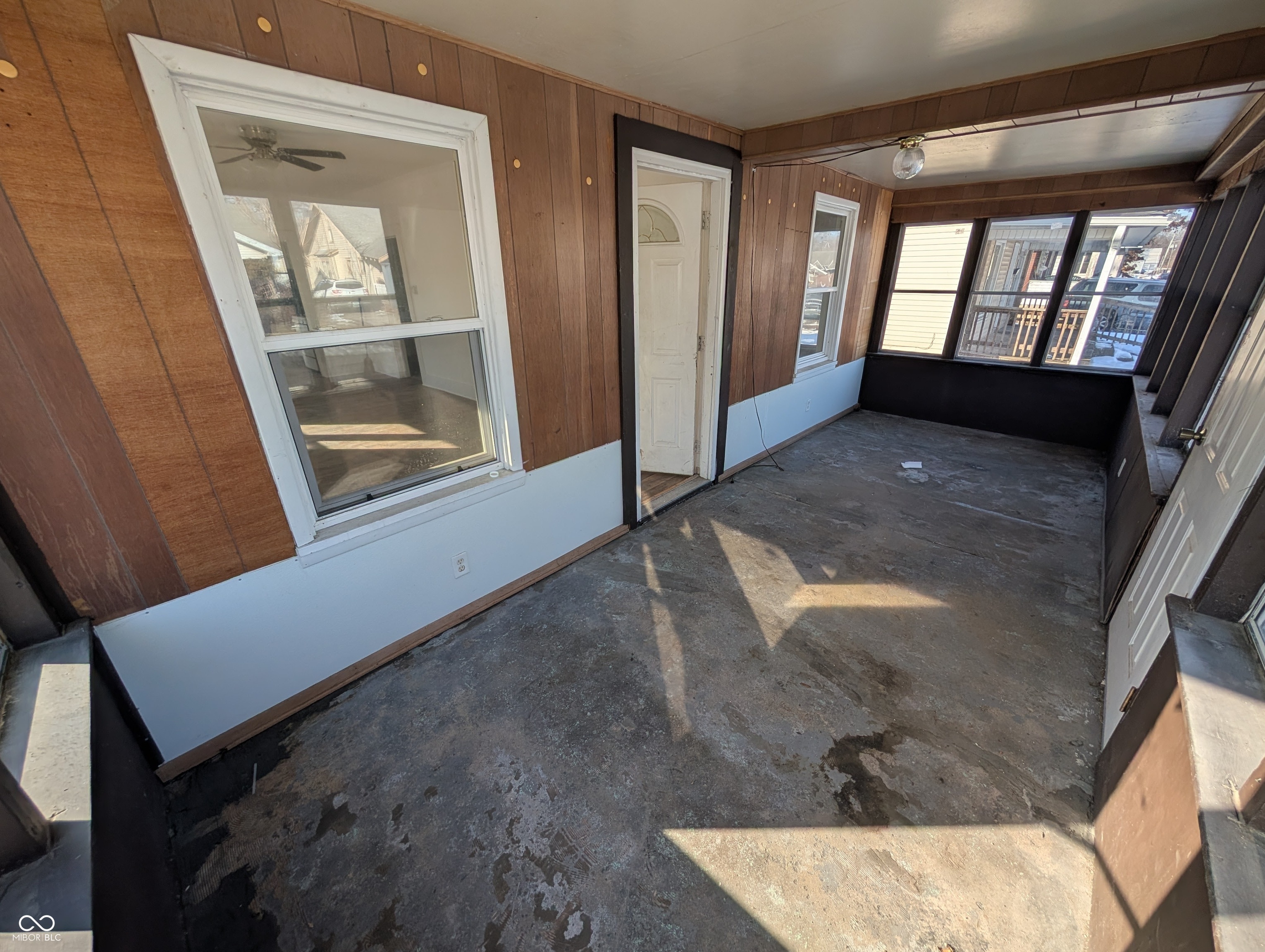 1403 West 4th Street Anderson, IN 46016 - Photo 5 of 23