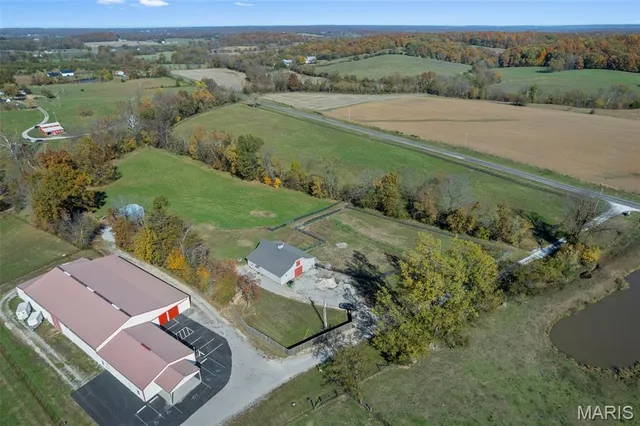 $380,000 | 184 Hope Hill Road, Oak Ridge, MO 63769