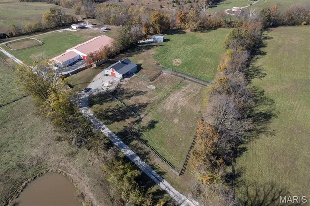 $380,000 | 184 Hope Hill Road, Oak Ridge, MO 63769