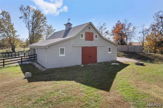 $380,000 | 184 Hope Hill Road, Oak Ridge, MO 63769