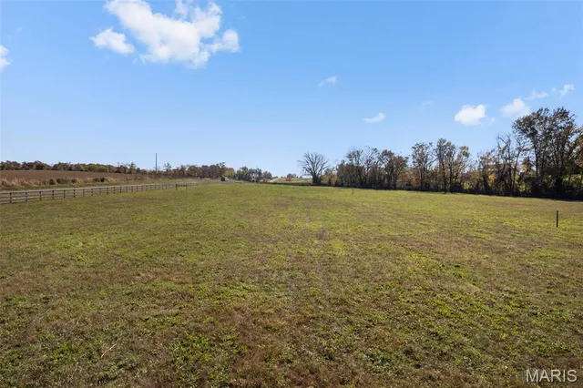 $380,000 | 184 Hope Hill Road, Oak Ridge, MO 63769