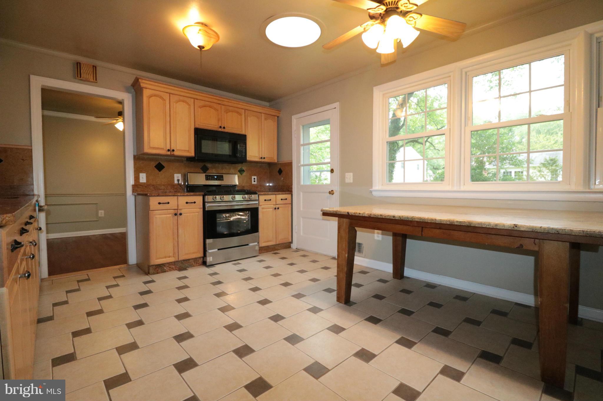 1316 Canyon Road Silver Spring, MD 20904 - Photo 20 of 30 Kitchen