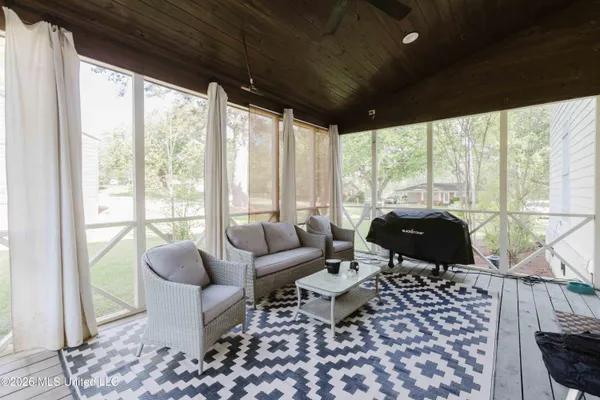 $479,900 | 532 East Jasper Street, Brandon, MS 39042