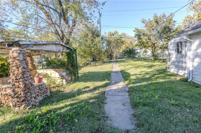 $52,000 | 1412 West 6th Street, Coffeyville, KS 67337