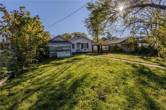 $52,000 | 1412 West 6th Street, Coffeyville, KS 67337