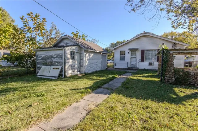 $52,000 | 1412 West 6th Street, Coffeyville, KS 67337