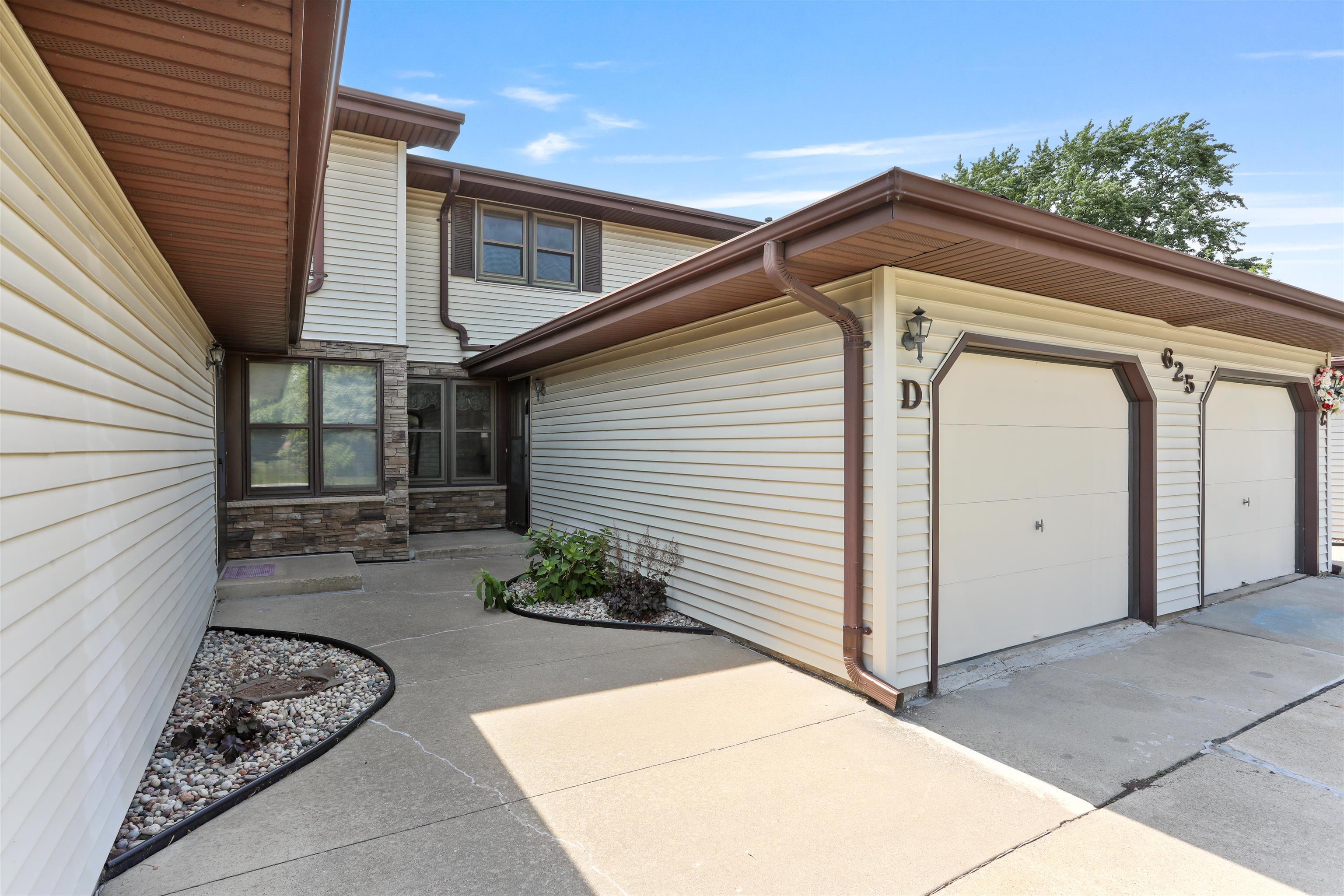 625 Olson Avenue, Unit D Appleton, WI 54914 - Photo 1 of 20