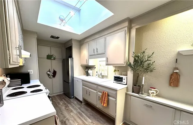 $2,500 | 2111 Via Puerta, Unit P, Laguna Woods, CA 92637