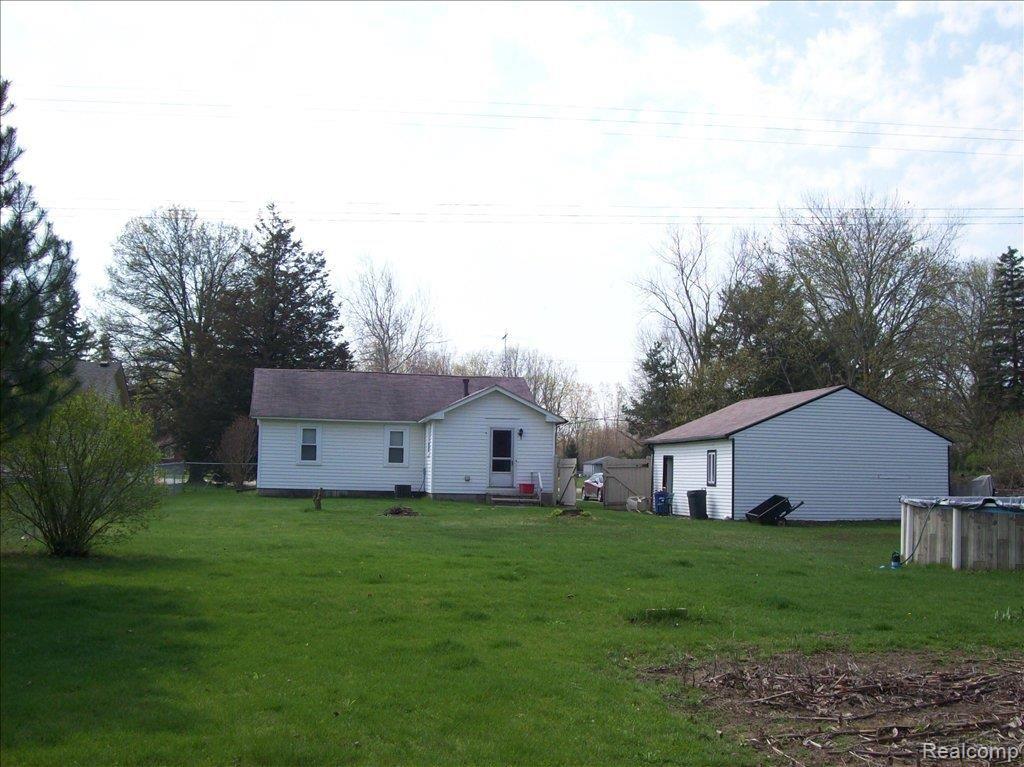 29550 West Road New Boston, MI 48164 - Photo 2 of 2 100_1196