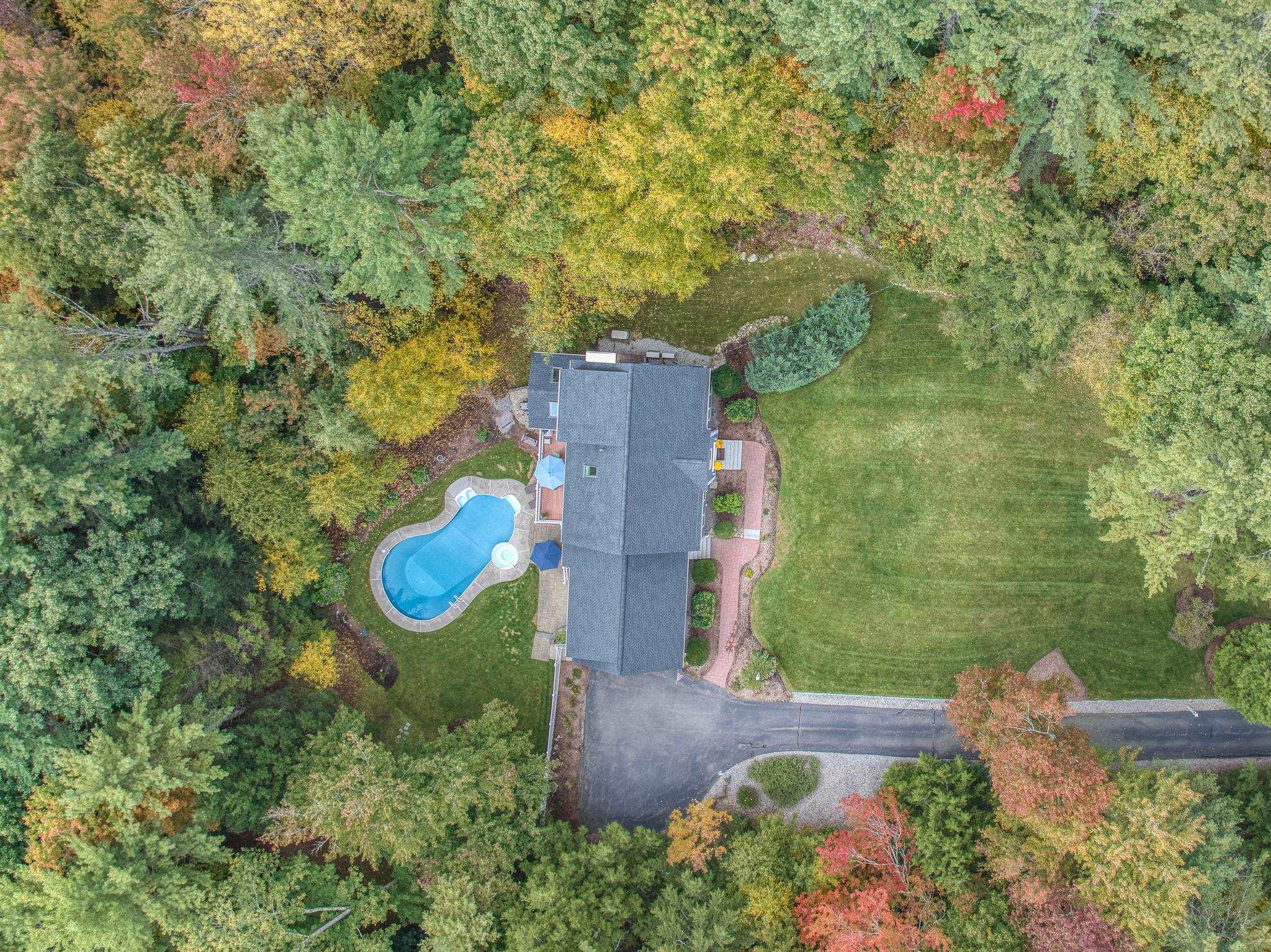 10 Cider Mill Road Bedford, NH 03110 - Photo 5 of 52 Gallery Image 5