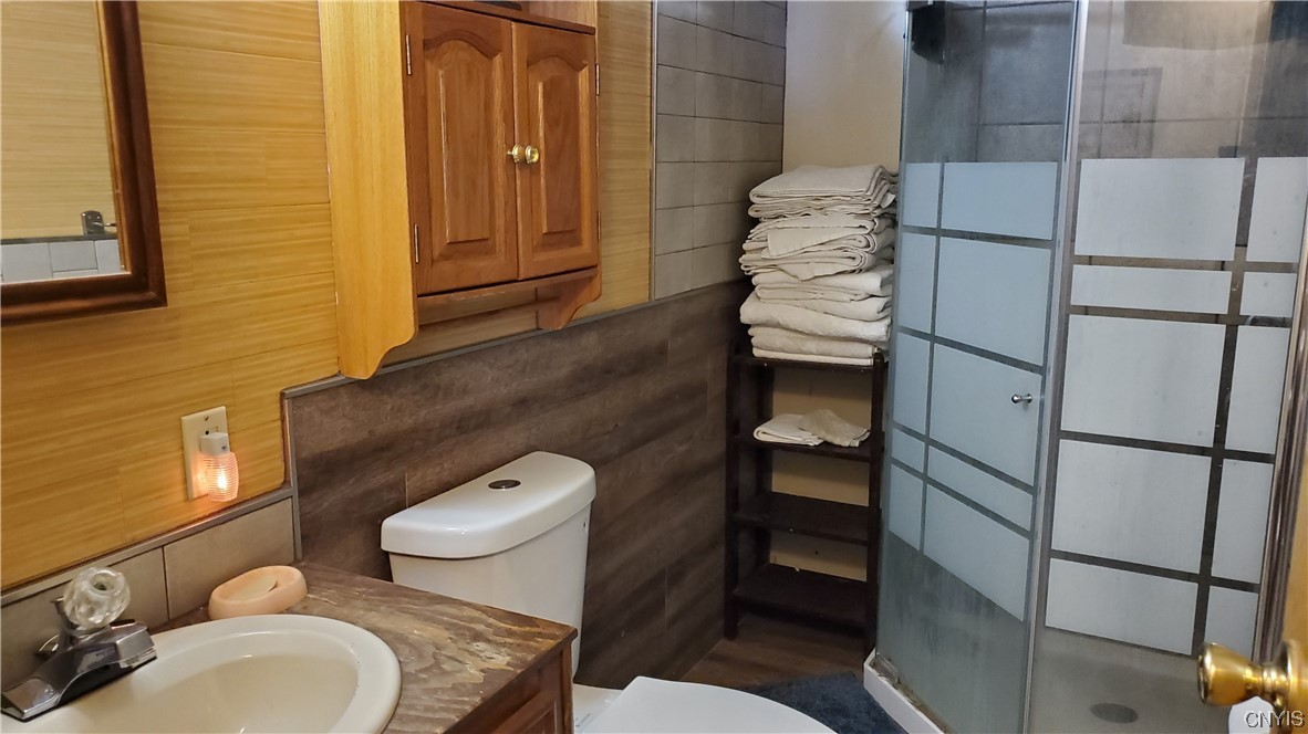 1641 Fyler Road Sullivan, NY 13037 - Photo 12 of 27 This is the Main bath . Home has 2 full bath