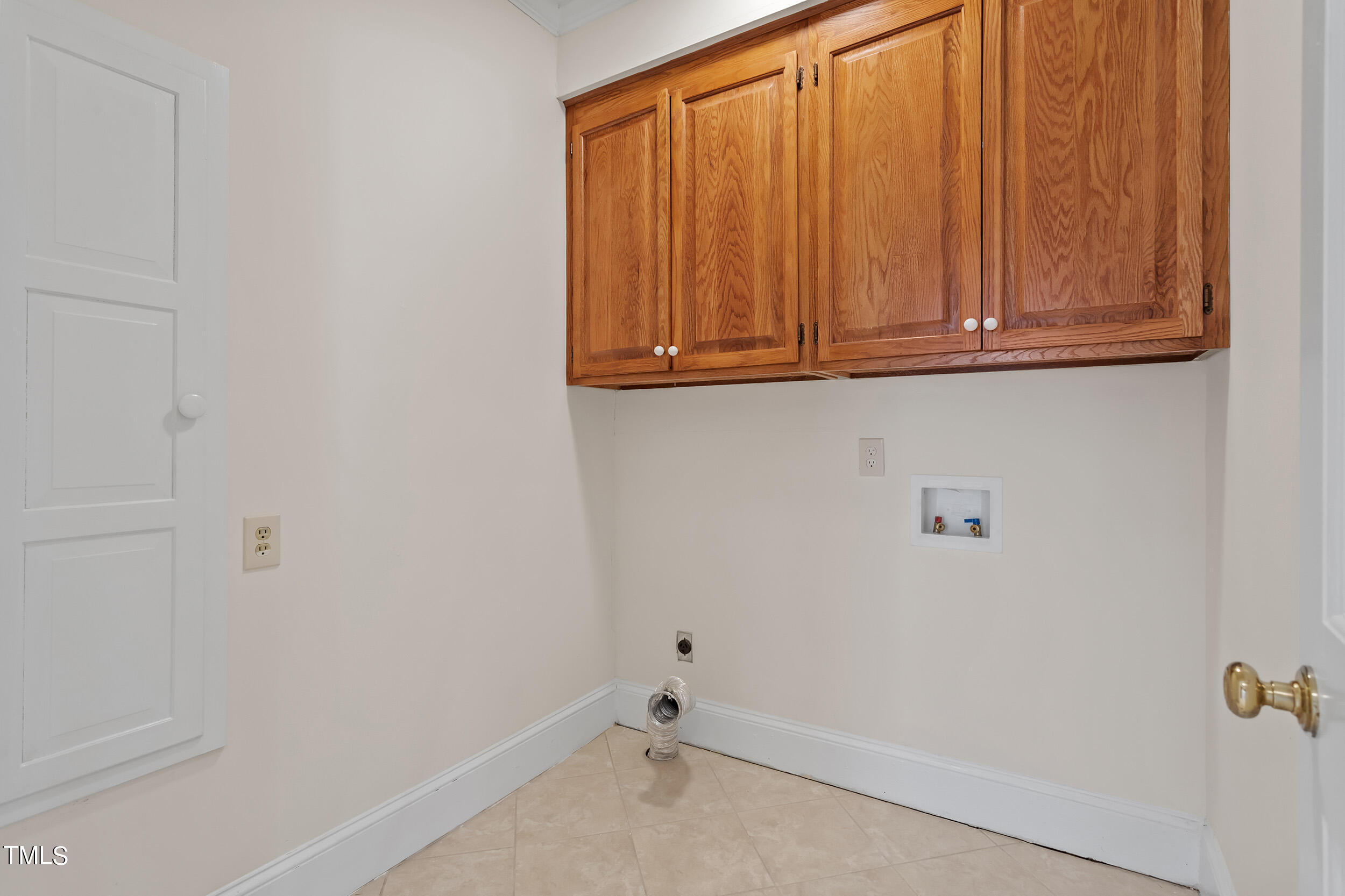 2617 Tatton Drive Raleigh, NC 27608 - Photo 20 of 41 a view of door
