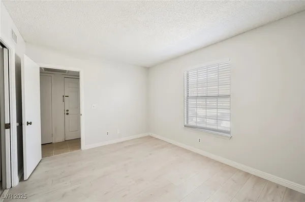 $1,200 | 3823 South Maryland Parkway, Unit J7, Las Vegas, NV 89119