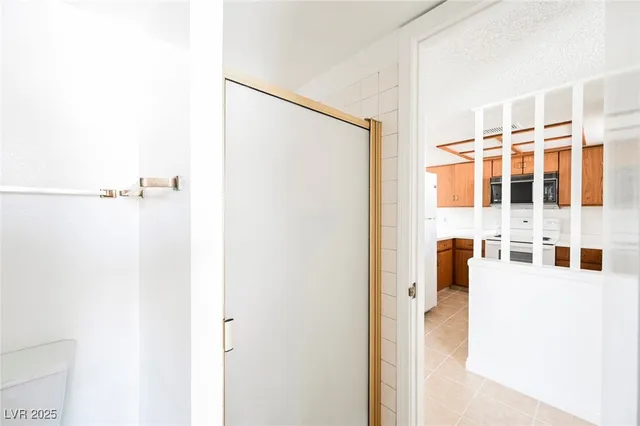 $1,290 | 3823 South Maryland Parkway, Unit J7, Las Vegas, NV 89119