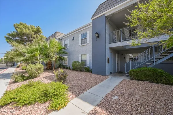 $1,200 | 3823 South Maryland Parkway, Unit J7, Las Vegas, NV 89119
