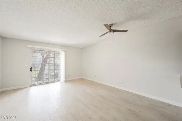 $1,200 | 3823 South Maryland Parkway, Unit J7, Las Vegas, NV 89119