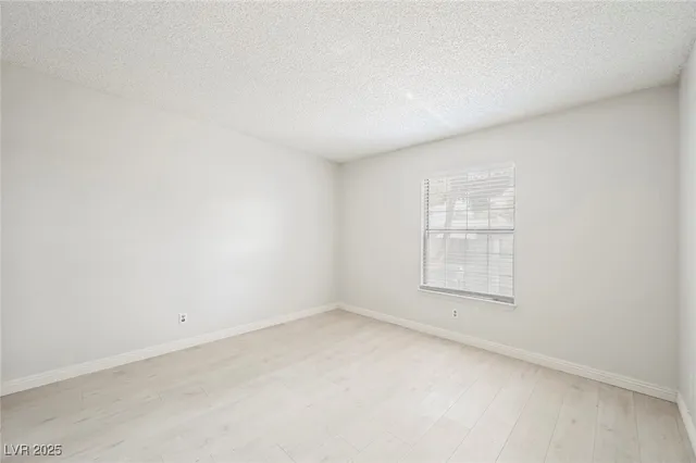 $1,290 | 3823 South Maryland Parkway, Unit J7, Las Vegas, NV 89119