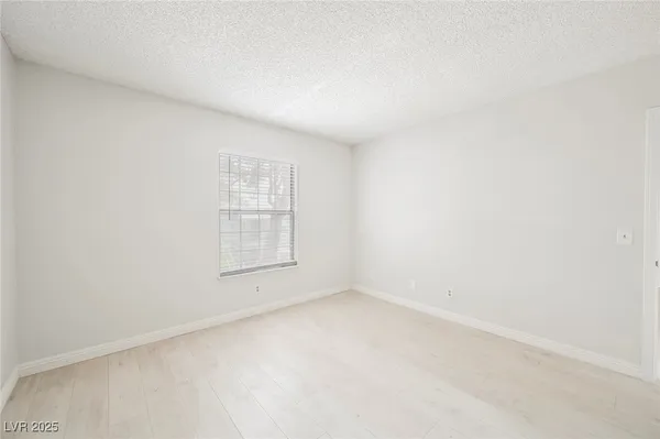 $1,200 | 3823 South Maryland Parkway, Unit J7, Las Vegas, NV 89119