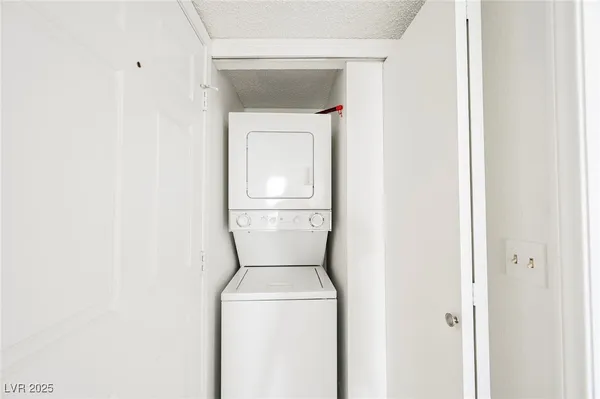 $1,200 | 3823 South Maryland Parkway, Unit J7, Las Vegas, NV 89119