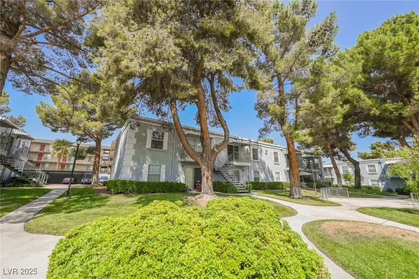 $1,200 | 3823 South Maryland Parkway, Unit J7, Las Vegas, NV 89119