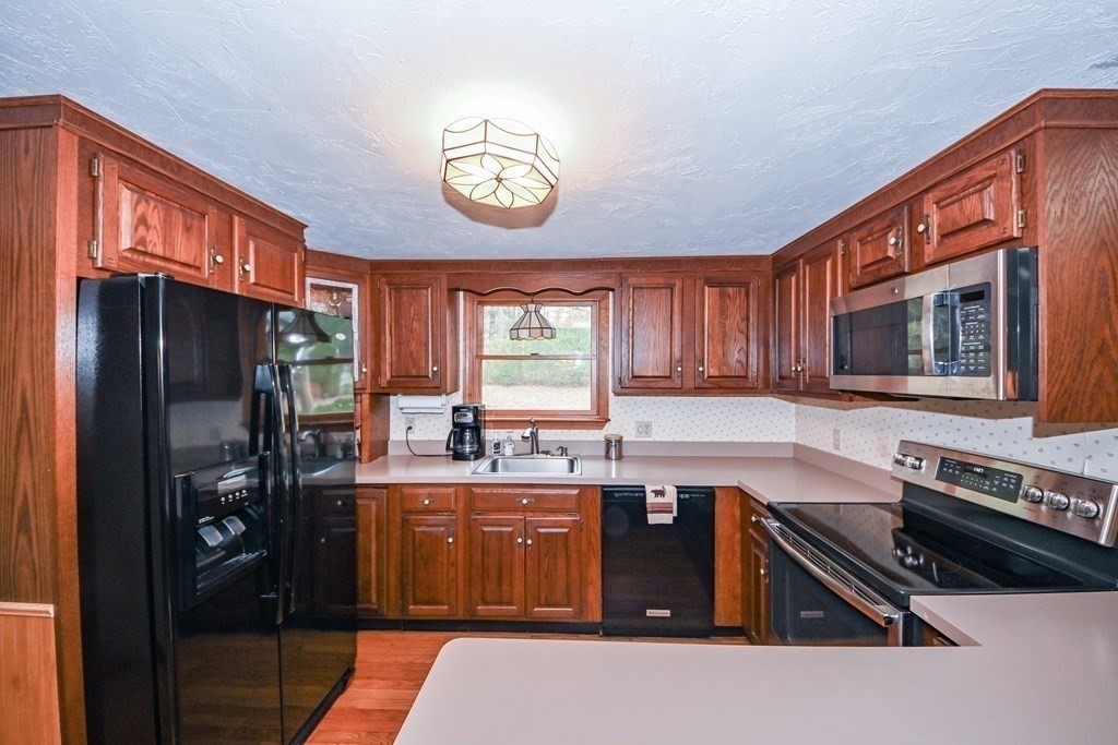 245 Clark Road Plymouth, MA 02360 - Photo 10 of 28 Gallery Image 10