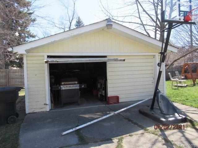12308 Lansdowne Street Detroit, MI 48224 - Photo 7 of 29