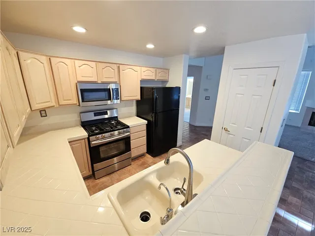 $2,195 | 101 Sea Breeze Lane, Boulder City, NV 89005