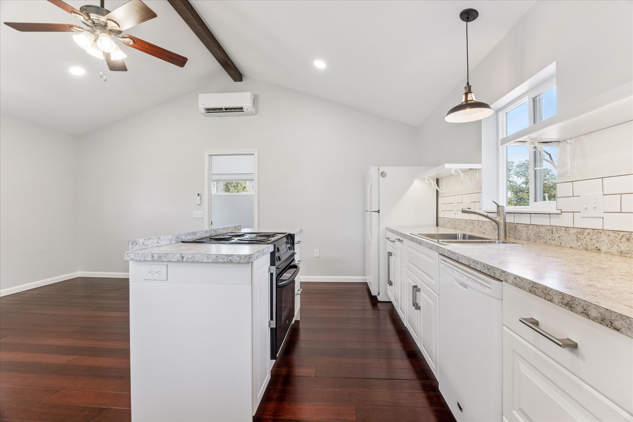 4408 Garnett Street Austin, TX 78745 - Photo 6 of 10