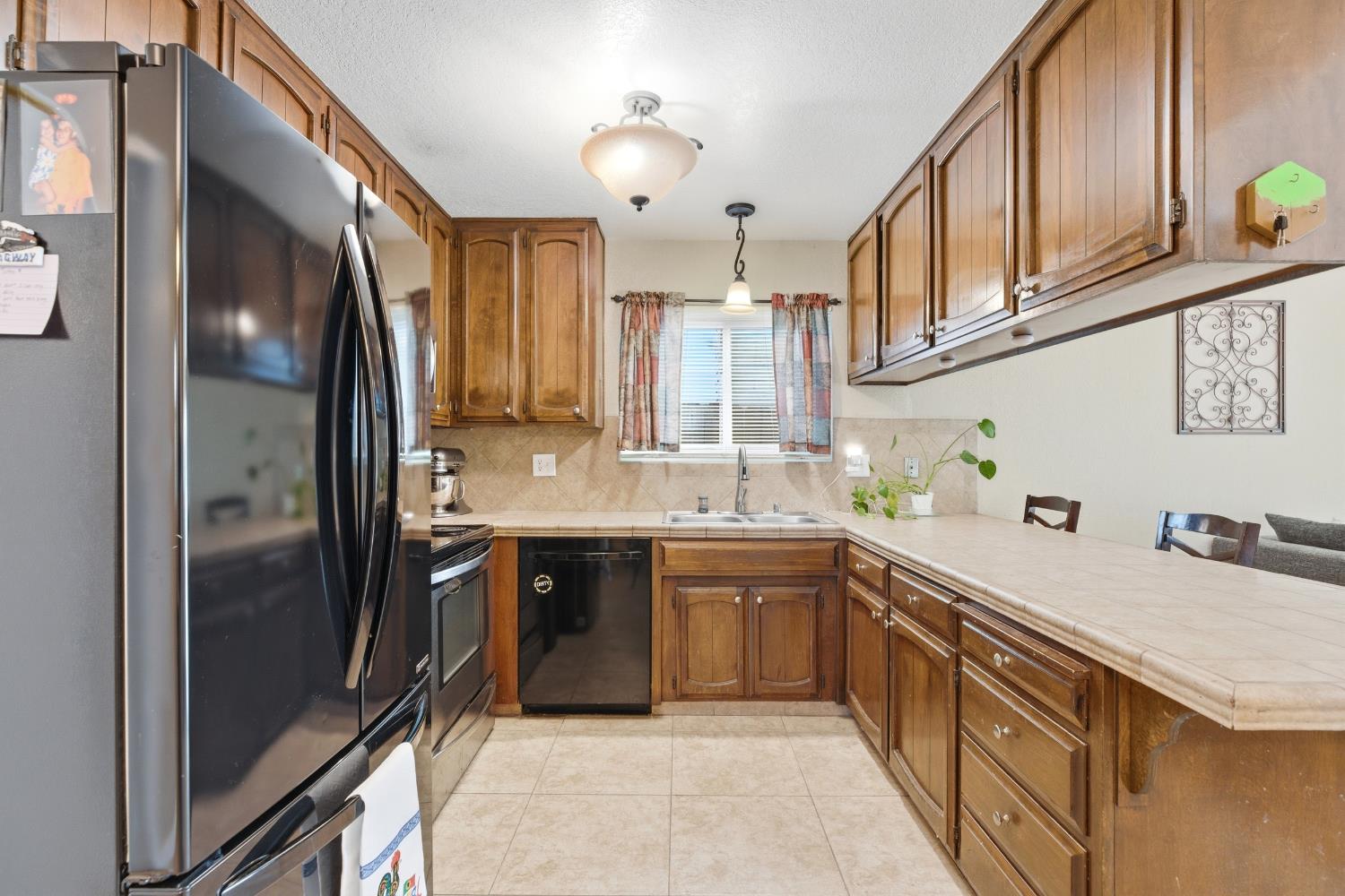 1520 Mable Avenue Modesto, CA 95355 - Photo 13 of 34