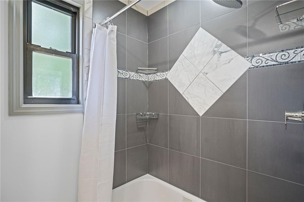 7872 Mt Carmel Road Verona, PA 15147 - Photo 13 of 50 Beautiful bathroom