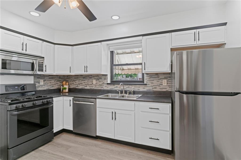 7872 Mt Carmel Road Verona, PA 15147 - Photo 20 of 50 Kitchen