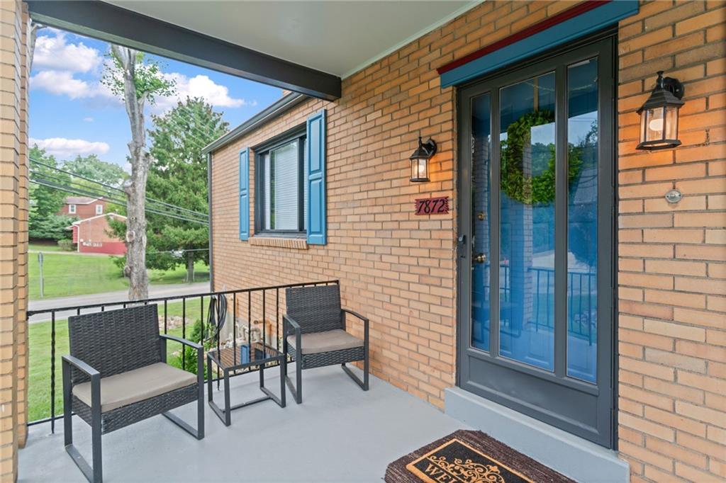 7872 Mt Carmel Road Verona, PA 15147 - Photo 5 of 50 Covered front porch