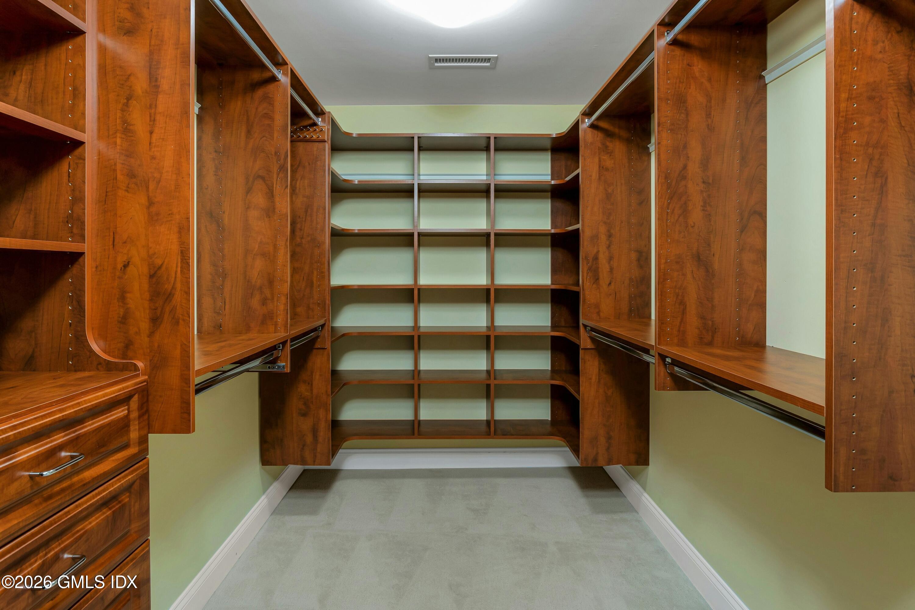 9 Tamarack Place Greenwich, CT 06831 - Photo 15 of 37 024-490919-_X0A0150_14546525