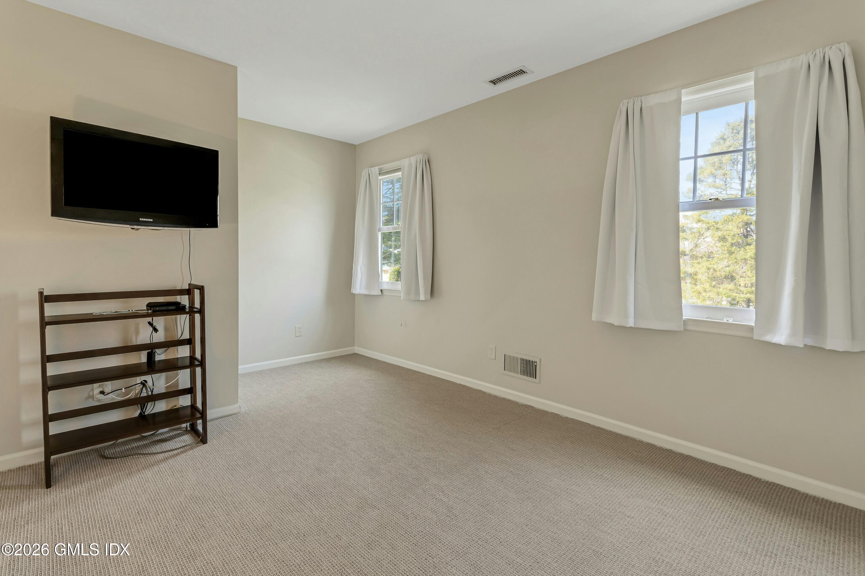 9 Tamarack Place Greenwich, CT 06831 - Photo 17 of 37 026-490919-_X0A0125_14546520
