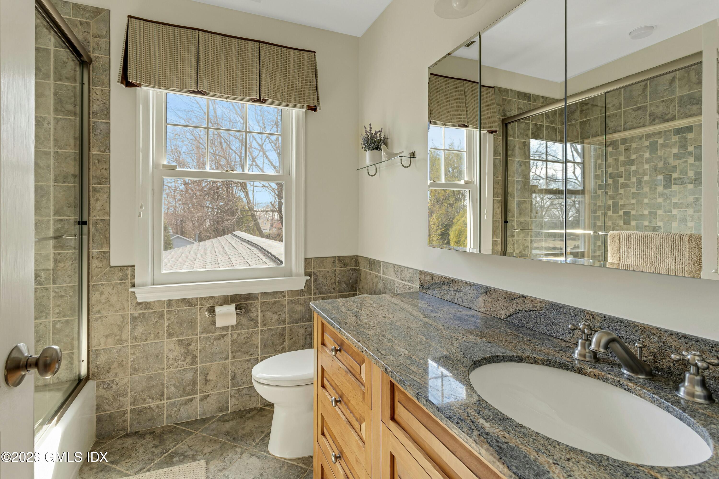 9 Tamarack Place Greenwich, CT 06831 - Photo 18 of 37 029-490919-_X0A0130_14546521