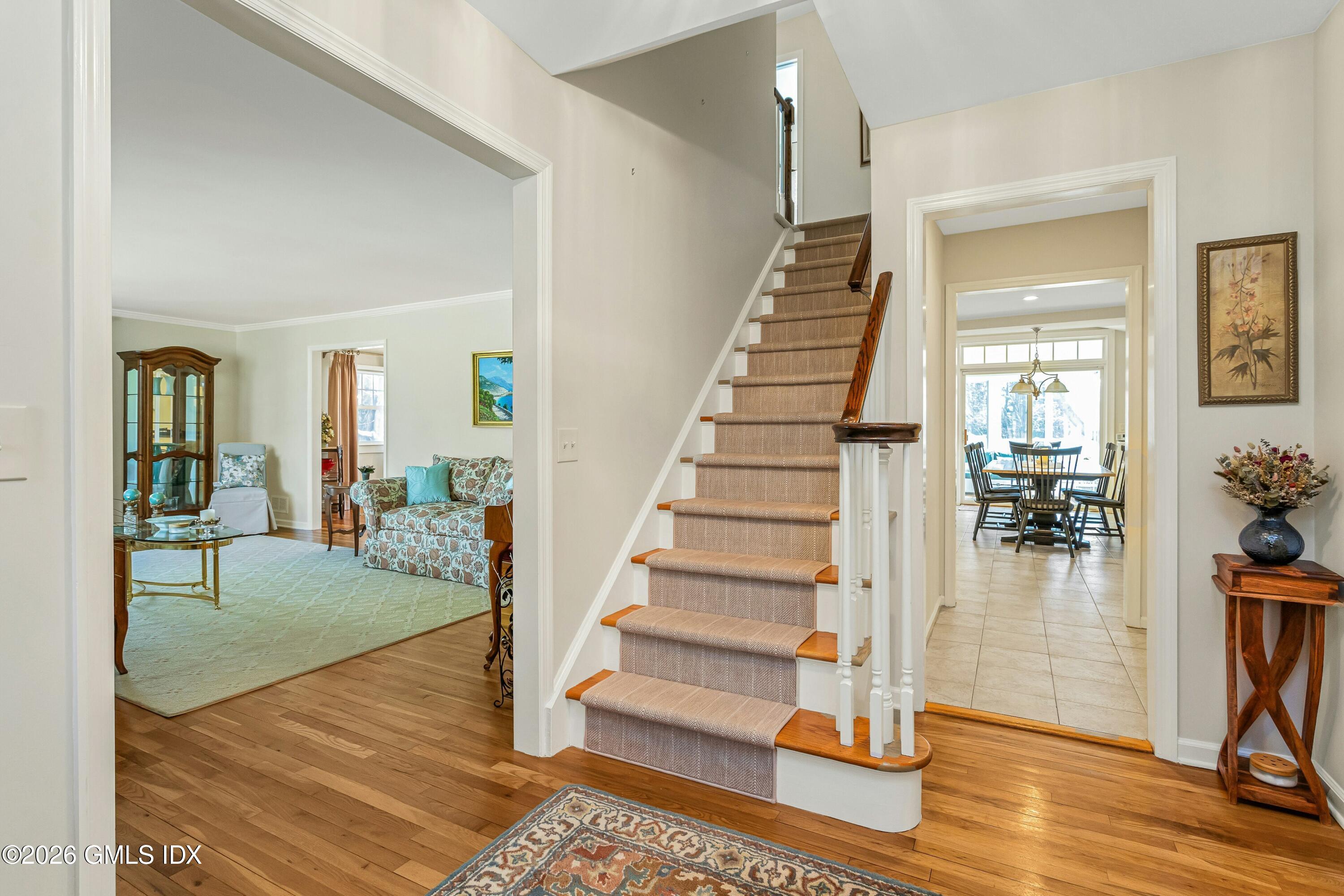 9 Tamarack Place Greenwich, CT 06831 - Photo 4 of 37 007-490919-_X0A0093_14546510