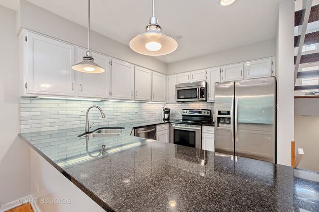 $435,000 | 1201 Central Street, Unit B, Evanston, IL 60201
