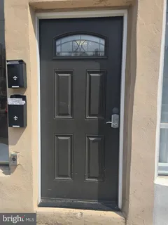 $990 | 5925 Ridge Avenue, Unit 2F, Philadelphia, PA 19128