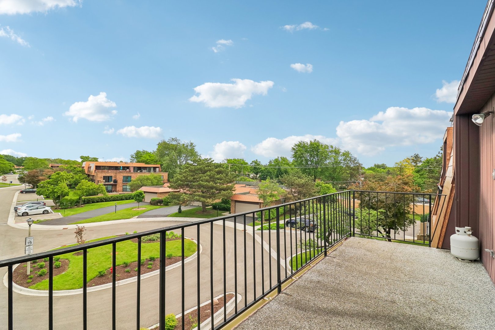 4050 Dundee Road, Unit 303 Northbrook, IL 60062 - Photo 24 of 38