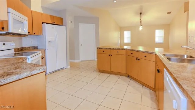 $1,999 | Undisclosed Address, Cape Coral, FL 33914