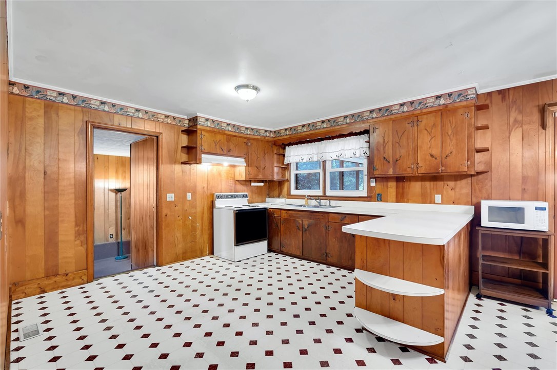 222 Jule Merck Road Norris, SC 29667 - Photo 9 of 28