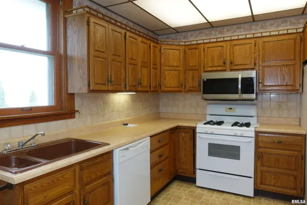 $125,000 | 1348 East Knox Street, Galesburg, IL 61401