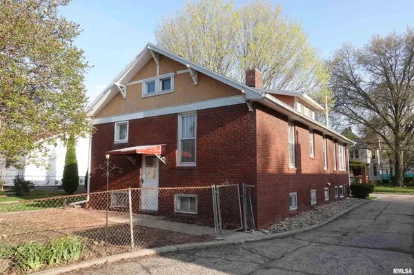 $125,000 | 1348 East Knox Street, Galesburg, IL 61401