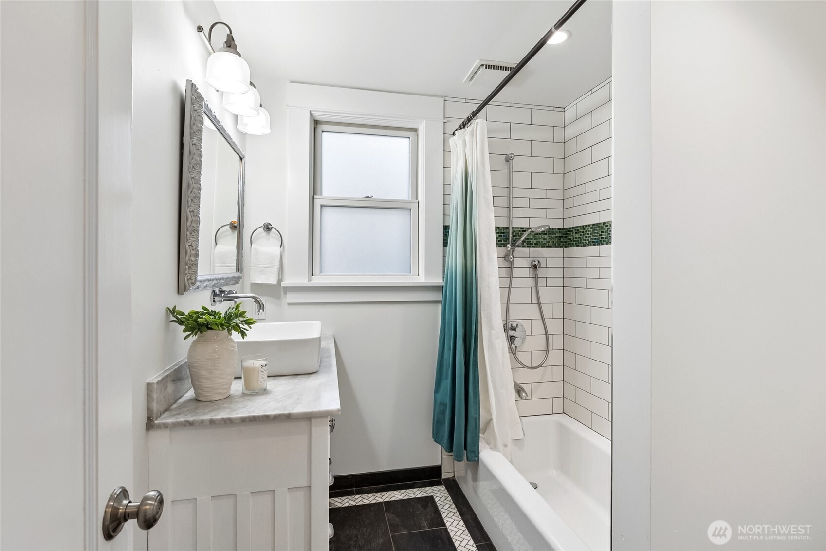 749 North 76th Street Seattle, WA 98103 - Photo 27 of 39