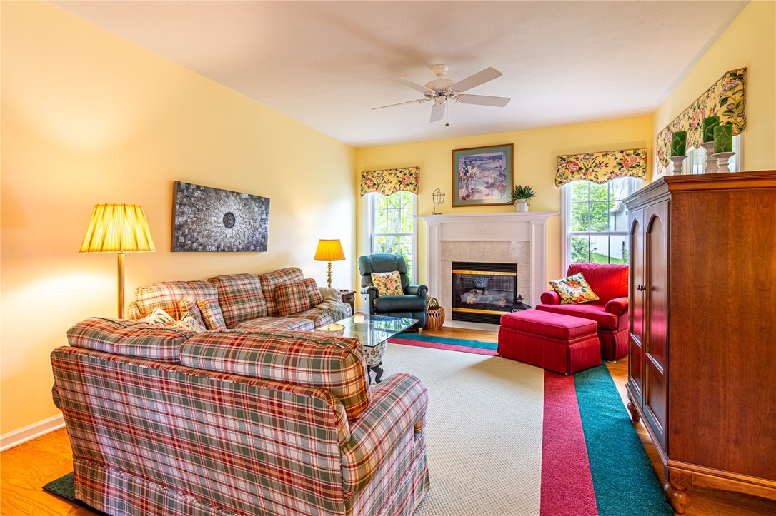 31 Brantley Way Penfield, NY 14526 - Photo 13 of 50 Great Room w/ Gas fireplace