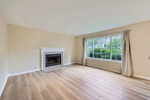 $3,250 | 1208 Darnell Drive, Mundelein, IL 60060