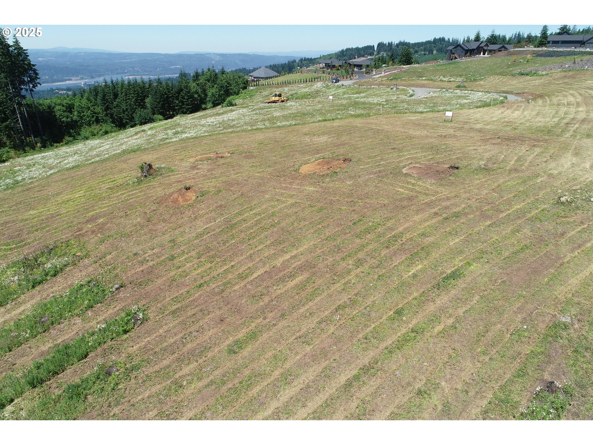 149 Resort Lane, Unit 1 Kalama, WA 98625 - Photo 4 of 12 a view of an ocean beach